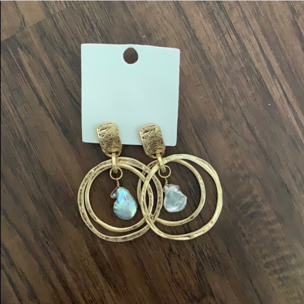 Free people freshwater hoop earring